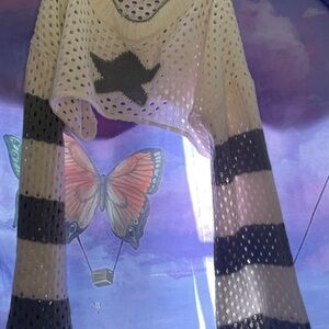 Open-Knit Cropped Sweater with Star Accent in Cream & green